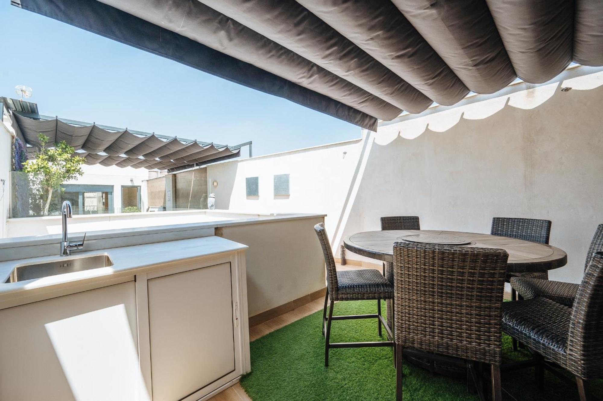 Elegant Duplex 3 Master Bedrooms And Private Sevilla Bagian luar foto