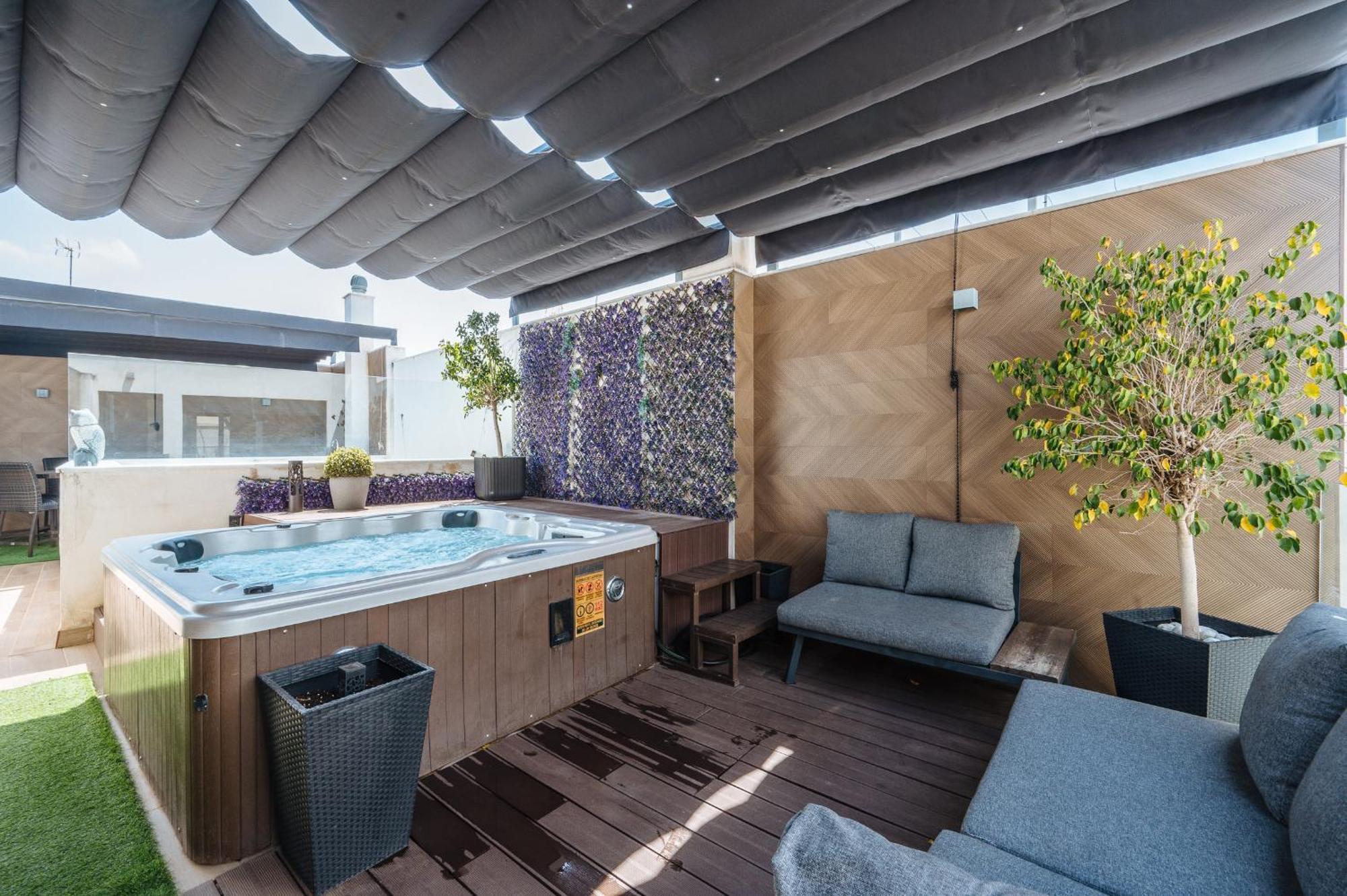 Elegant Duplex 3 Master Bedrooms And Private Sevilla Bagian luar foto