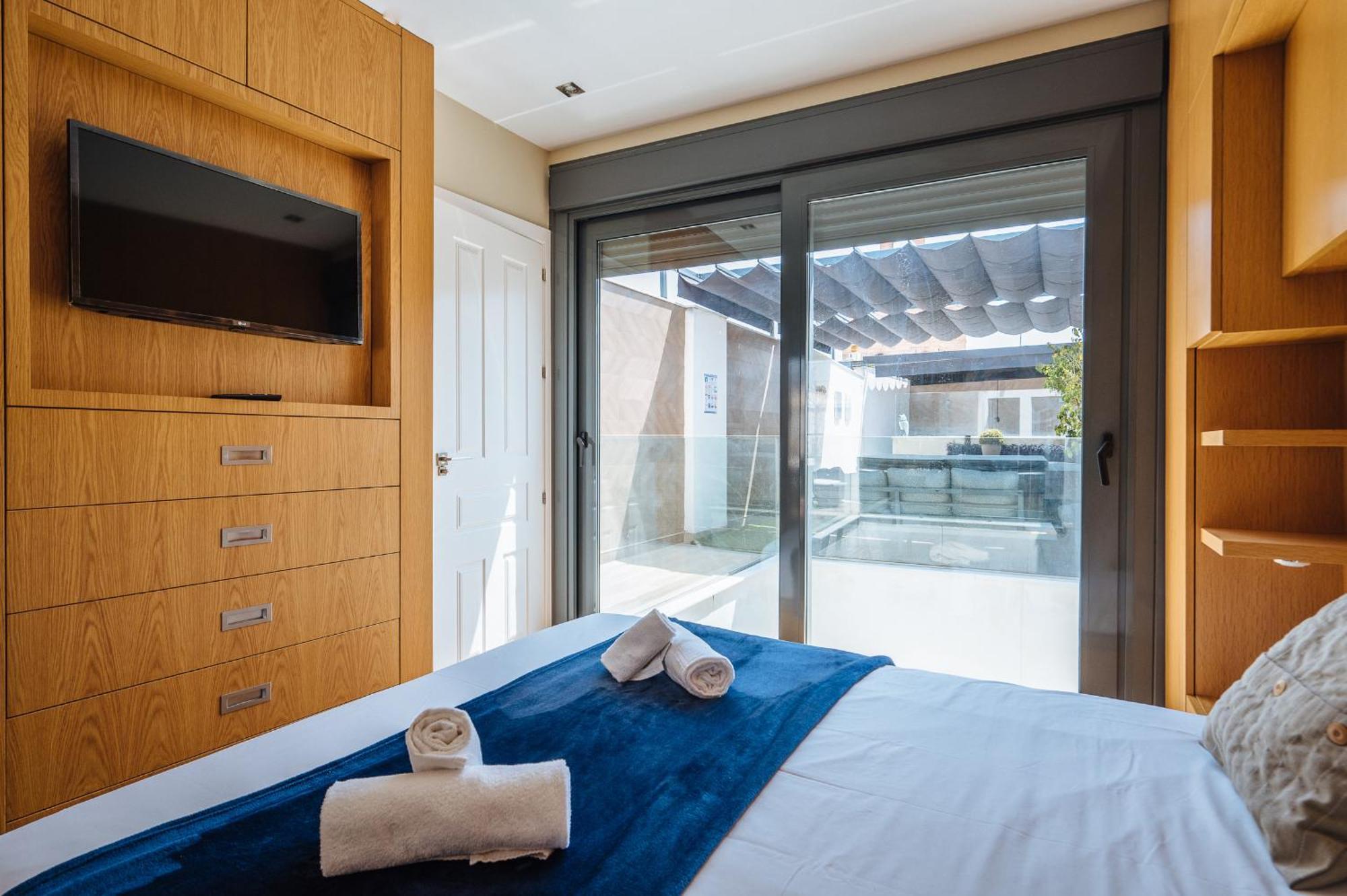 Elegant Duplex 3 Master Bedrooms And Private Sevilla Bagian luar foto