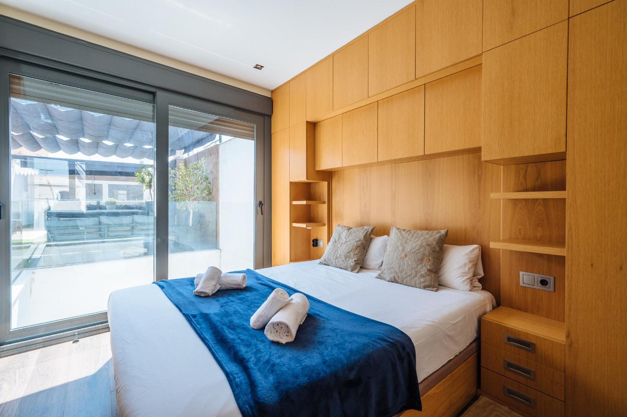 Elegant Duplex 3 Master Bedrooms And Private Sevilla Bagian luar foto